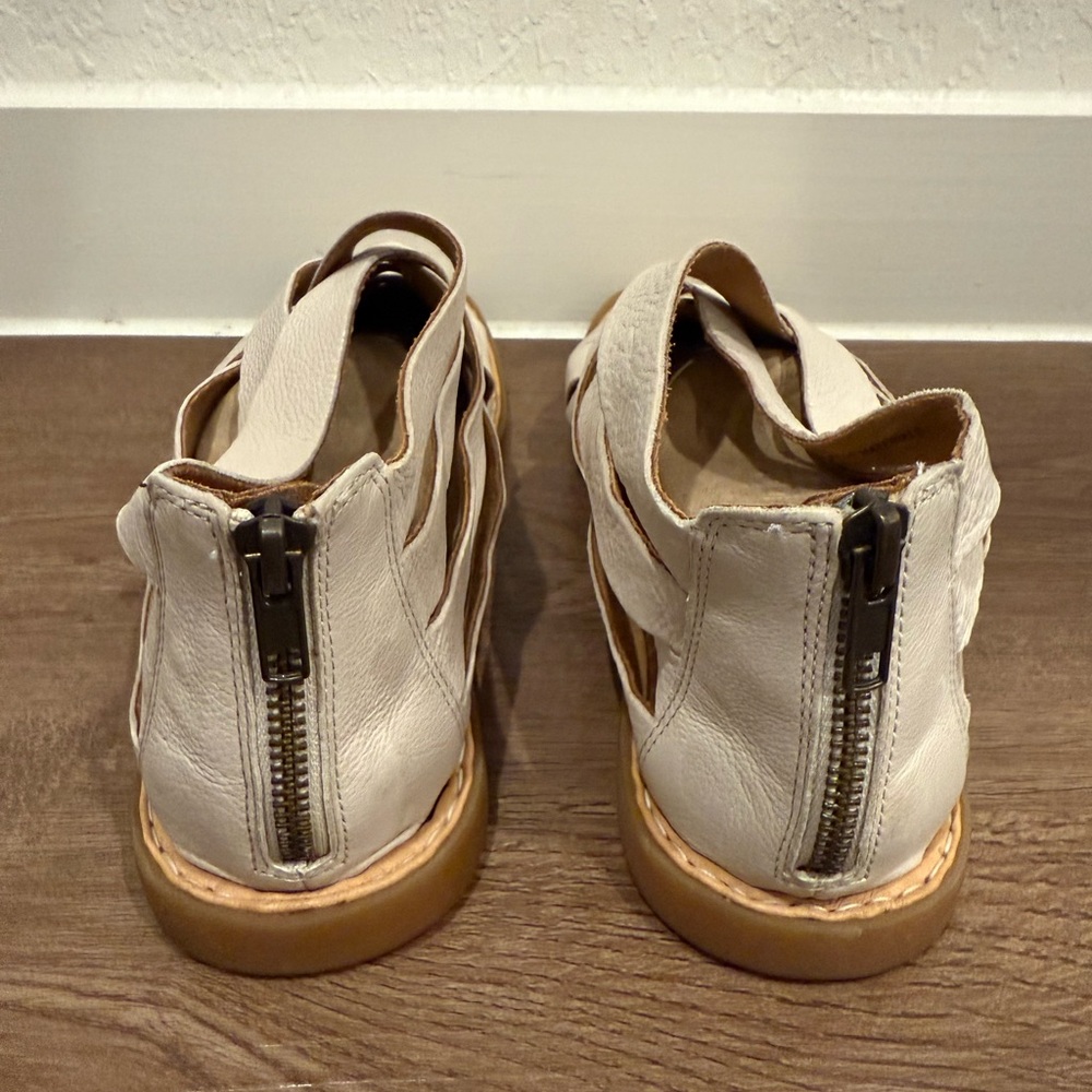 Born Woven Leather Women’s Sandals in Cream Size - Picture 4 of 10